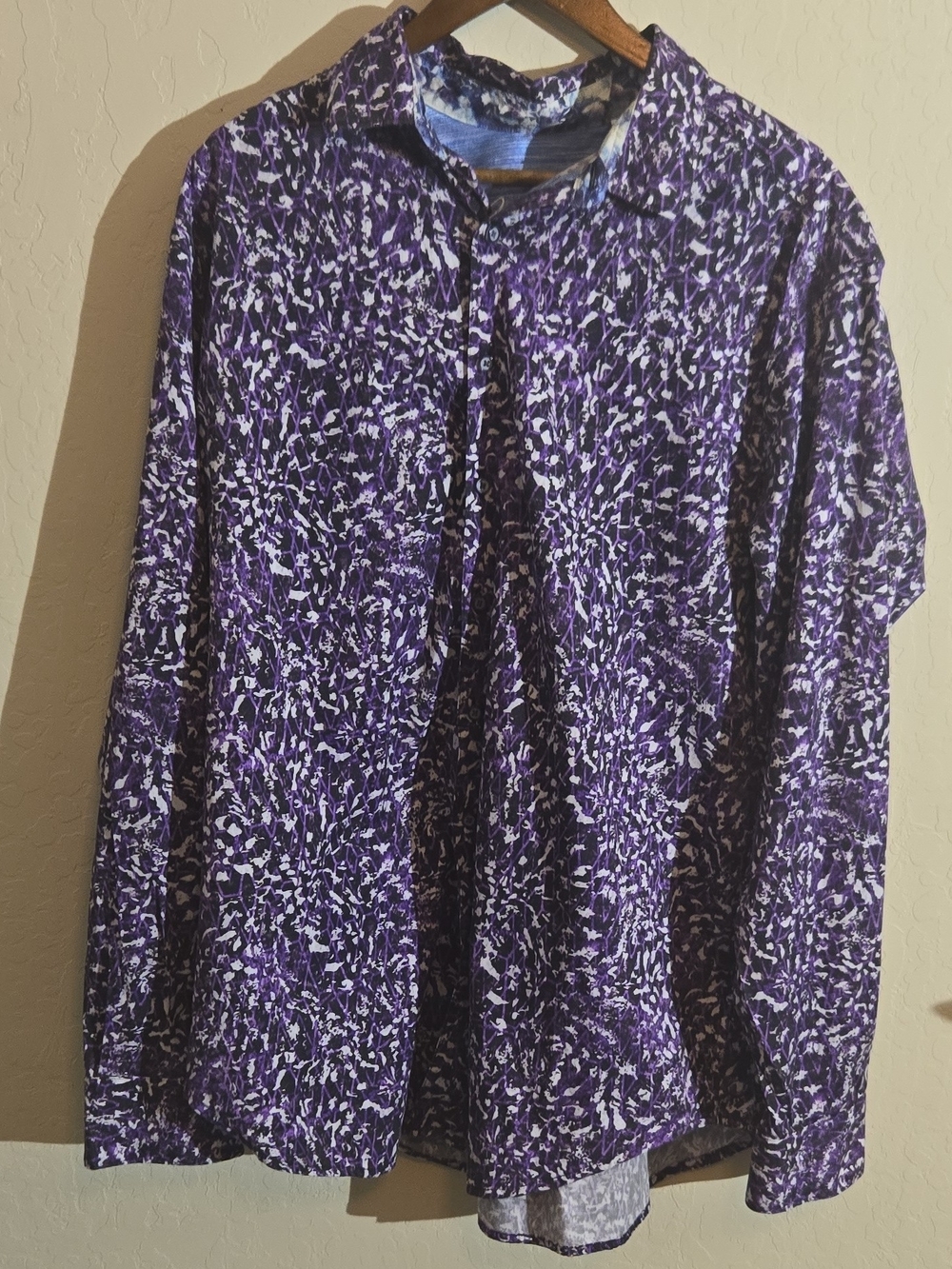 Robert Graham Purple and White Abstract Button-Down Shirt